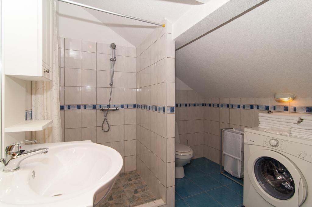 Apartments Corana Kaštela Habitación foto