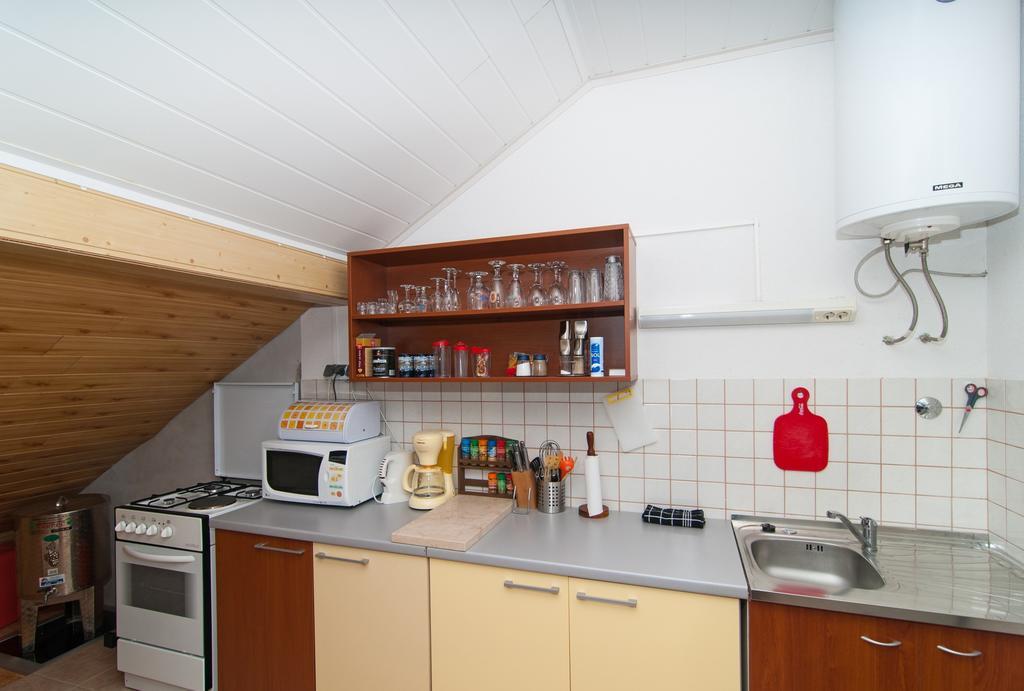 Apartments Corana Kaštela Habitación foto