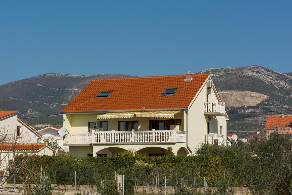Apartments Corana Kaštela Exterior foto